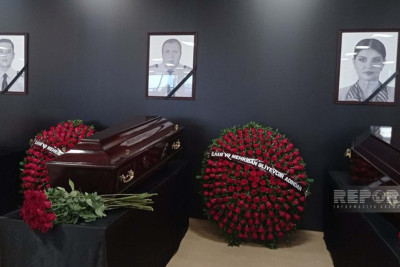 Təyyarə qəzasında həlak olan ekipaj üzvlərinin vida mərasimi keçirilir - YENİLƏNİB