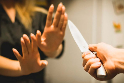 Sumqayıtda ər arvadını bıçaqladı - YENİLƏNİB