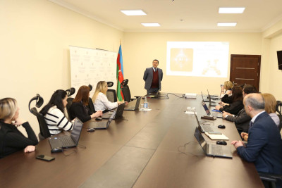 Süni intellektin təhsildə tətbiqi ilə bağlı təlim keçirilib