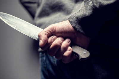 Ana söyüşünə görə bıçağa əl atdı, Sumqayıta qaçdı