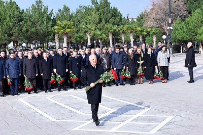 Sumqayıtda Heydər Əliyevin xatirəsi anılıb