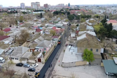 Sakinlərdən şikayət: “Təcili yardım gəlmir, uşaqları məktəbə qucağımızda aparırıq” - VİDEO