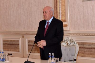 Zakir Fərəcov şəhər ictimaiyyəti ilə görüşüb