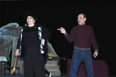 “Uşaqlara bilet əvəzinə konfet kağızı verirdik” – Sumqayıt teatrının BAŞ REJİSSORU ilə ÖZƏL MÜSAHİBƏ