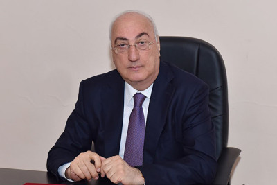 Şəhər rəhbəri sakinlərin müraciətlərini dinlədi