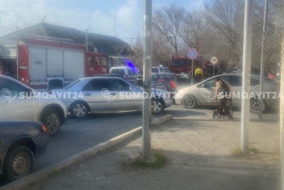 İnşaatçılar qəsəbəsindəki mənzildə YANĞIN