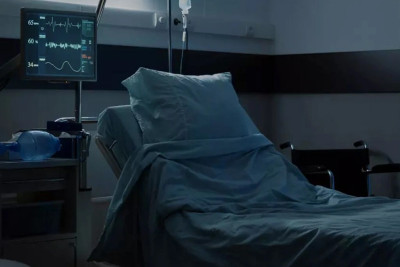 Kərki ilə döyülən qadın öldü