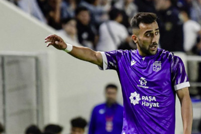 Rövlan Muradov “Sumqayıt”da oynamaq istəmir