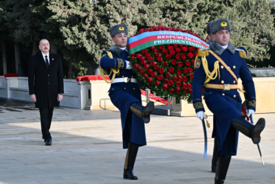 Prezident İlham Əliyev 20 Yanvar şəhidlərinin xatirəsini yad edib - FOTO