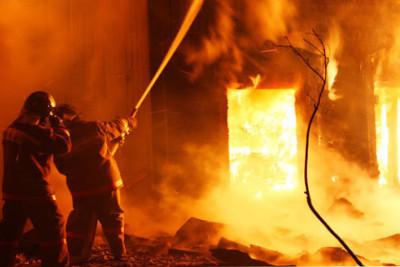 Yaşayış evində YANĞIN OLUB