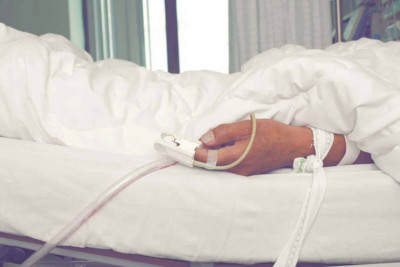 Təyyarə qəzasına düşən iki şəxsin vəziyyəti ağırdır