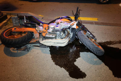 Sumqayıtda maşın motosikletlə toqquşdu – YARALILAR VAR - VİDEO