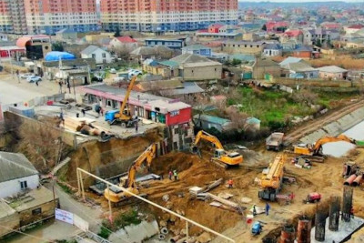 Sarayda sərxoş kişi dərəyə yıxılıb