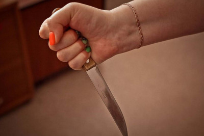 Sumqayıtda kişi sevgilisi tərəfindən bıçaqlandı - İDDİA