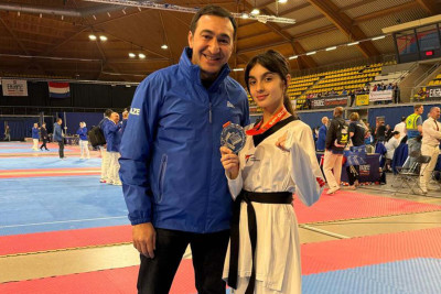 Sumqayıtlı yeniyetmə Vətənə gümüş medalla dönüb