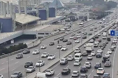 Bu yollarda tıxac yarandı