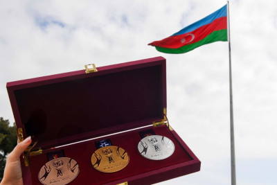 Bakıdakı dünya çempionatının medalları təqdim edilib – FOTO