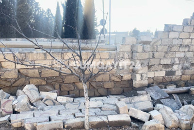 Sarayda yol kənarındakı hasar mütəmadi olaraq uçur - ŞİKAYƏT+VİDEO