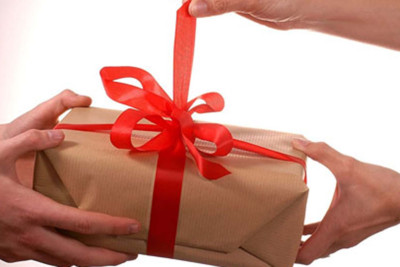 8 Marta görə müəllimlərə hədiyyə vermək qadağandır