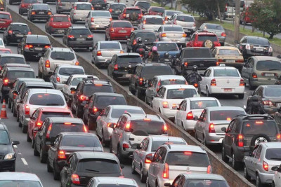 Sumqayıtın girişində tıxac yaranıb