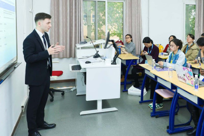 Çində təhsil alan doktorant: “Çinli professorlarla oyun oynayıram”