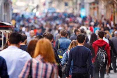 Ölkə əhalisinin sayı artıb