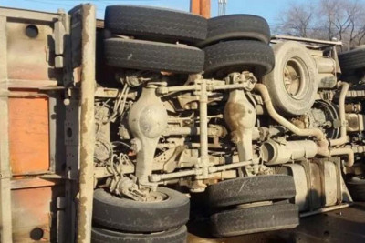 Sumqayıtda yük maşınının sürücüsü ölüb