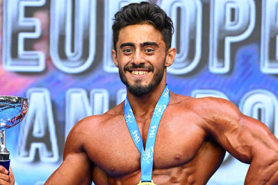 Sumqayıtlı bodibildinqçi ölkə tarixində ilkə imza atdı - İKİQAT ÇEMPİON