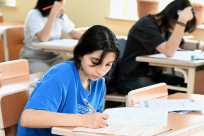 10 min abituriyent buraxılış imtahanlarından ŞİKAYƏT EDİB