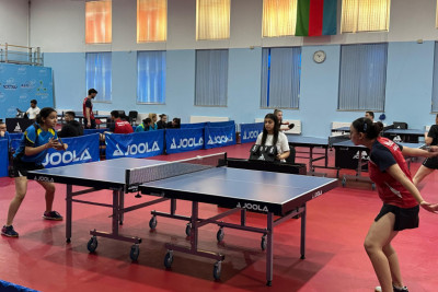 Sumqayıtlı xanım tennisçilərdən BÖYÜK UĞUR