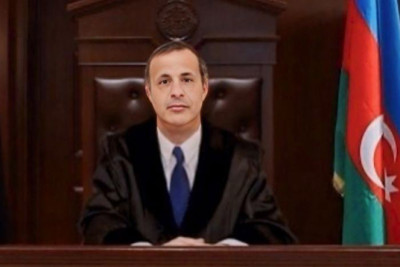 Sumqayıt məhkəməsinin sabiq hakimi 4615 manat pensiyadan narazıdır