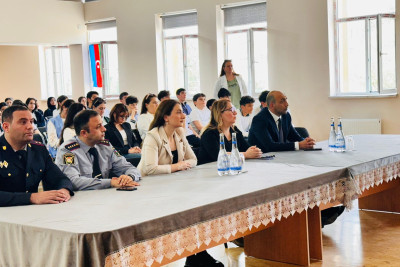 Sumqayıtda məktəblilər yol hərəkəti qaydalarına dair maarifləndirilib