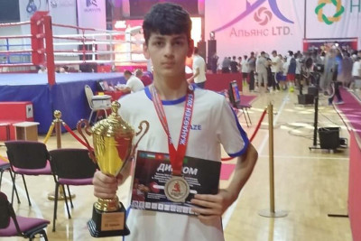 Sumqayıtlı boksçu Qazaxıstanda medal qazandı