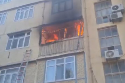 Sumqayıtda mənzil yanıb - VİDEO