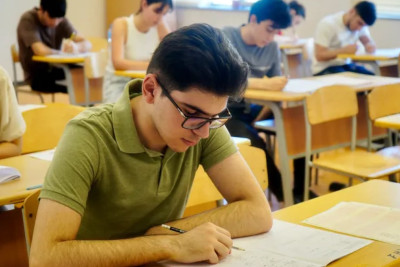 “Tam Orta Məktəb” layihəsinə şagird qəbulu başladı 