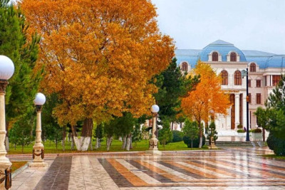 Sumqayıta yağış yağır, külək əsir