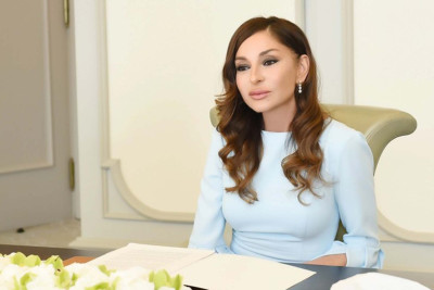 Mehriban Əliyeva Qurban bayramı münasibətilə xalqı təbrik edib - FOTO