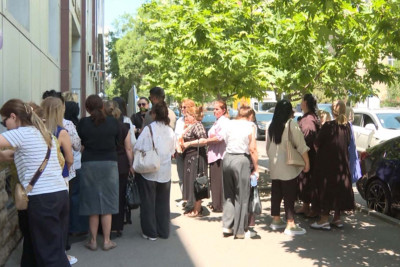 Sumqayıtda 30 illik məktəb bağlanır – Müəllimlər ədalət istəyir