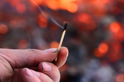 Sumqayıtda pulunu ala bilməyən kişi özünü yandırıb? - İDDİA