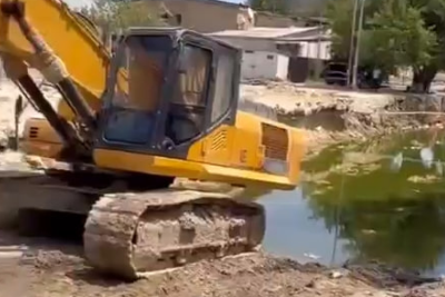 Uzanan işlər, yayılan qoxular - bu əziyyət nə vaxt bitəcək? - VİDEO