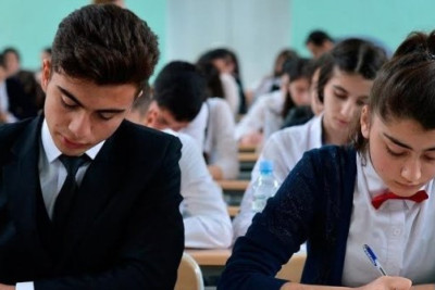 Yüksək bal toplayanların əksəriyyəti QIZLARDIR