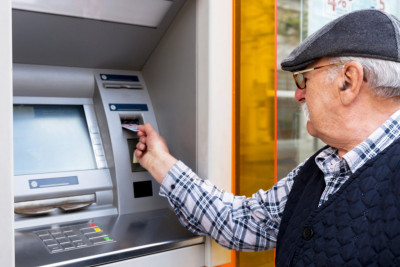 Sumqayıtda pensiyalar ödənildi