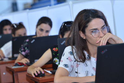 2006 müəllim sertifikatlaşdırma imtahanında keçə bilməyib