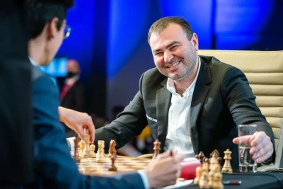 Sumqayıtlı qrosmeyster uşaqlarla təcrübəsini bölüşüb