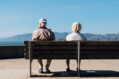 Pensiya yaşına az qalan şəxslərin işdən çıxarılması qadağan edilə bilər