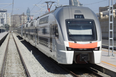 Qatardan istifadə edənlərin nəzərinə: Reyslərin sayı artırılır