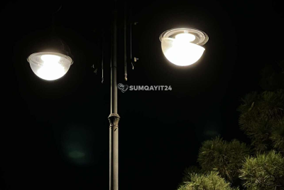 Sumqayıtda işıq dirəyi təhlükə saçır