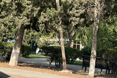 Sumayıtda işıq dirəyi ciddi təhlükəyə ÇEVRİLİB