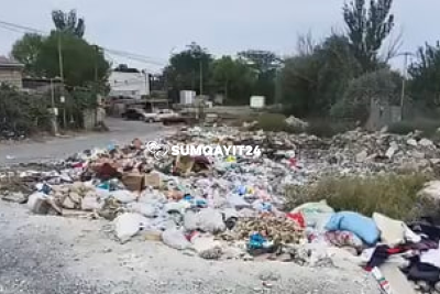 Məktəb ərazisi zibilliyə çevrilib – uşaqlar təhlükədə