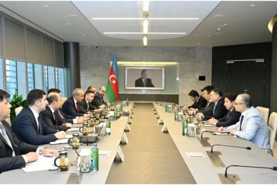 Sumqayıtda elektrikli avtobus istehsalı üzrə görülən işlər müzakirə edilib